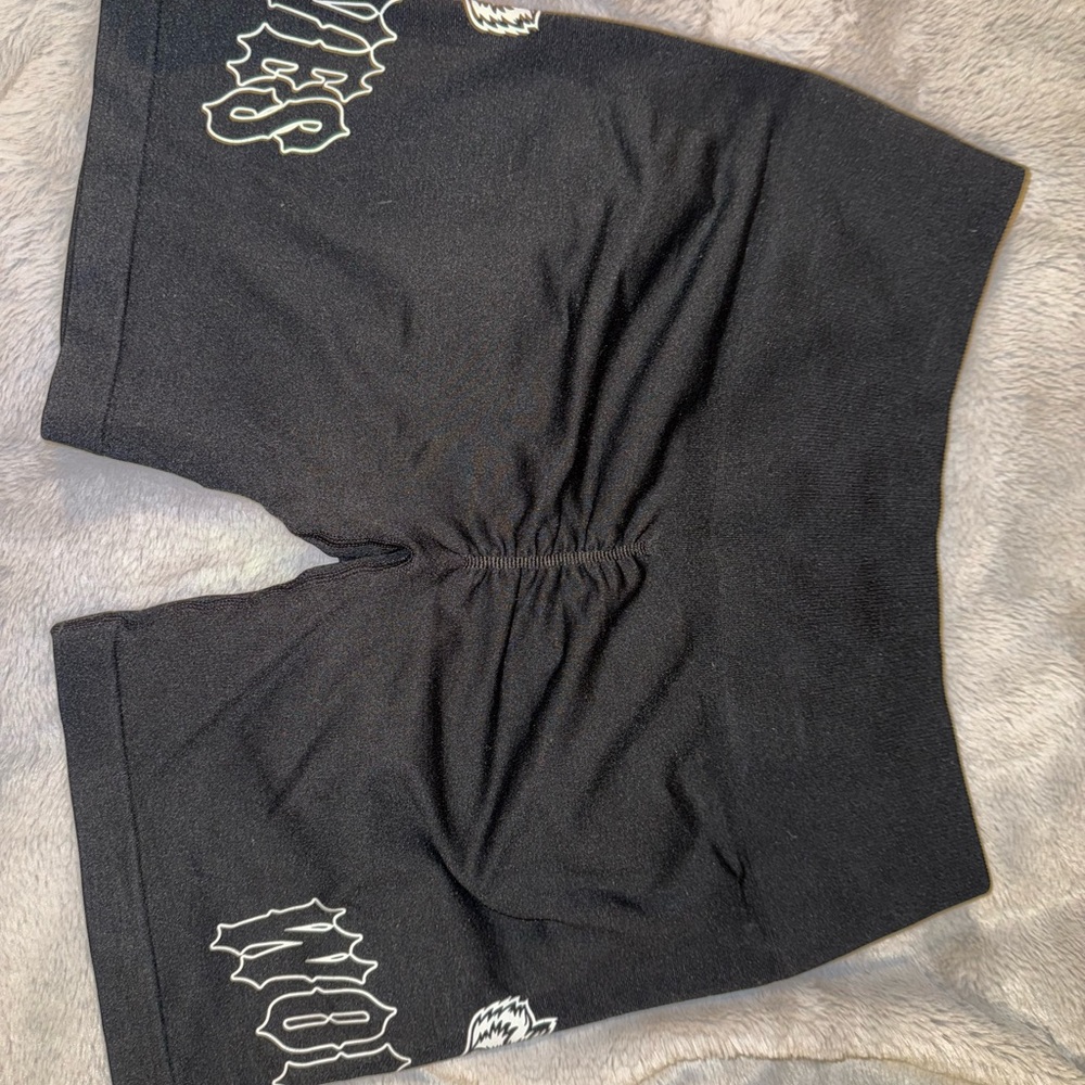 Wolves shorts - Picture 2 of 3